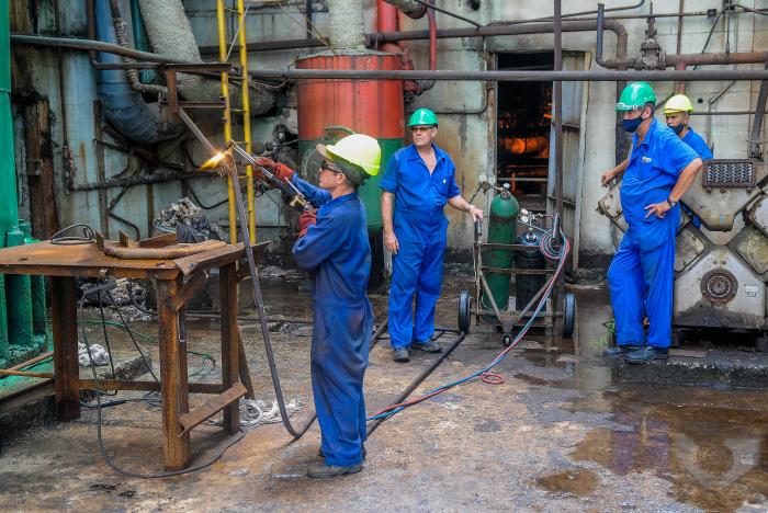 Reportaje en Empresa de Generación Distribuida de La Habana. Planta Otto Pareralla, (TALLAPIEDRA) Con motivo de su pronta puesta en marcha y alineación con el sistema energético nacional