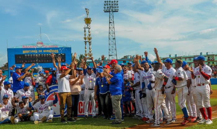 Séptimo juego de la final del play off de beisbol entre los equipos de Granma y Matanzas en el estadio Mártires de Barbados en Granma, donde resultó ser el campeón Nacional el equipo de Granma,