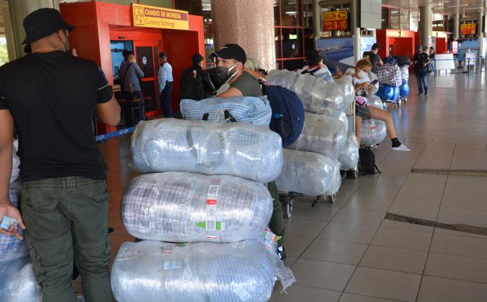 Nuevas regulaciones aduanales se ponen en marcha con las nuevas medidas de flexibilización de entrada libre de alimentos, aseo y medicinas.