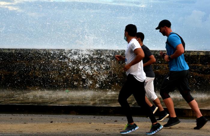 Carrera del Marabana en su edición 35, más de 3000 andarines de toda cuba corrieron por las calles de esta ciudad. Salida en el parque 13 de marzo.