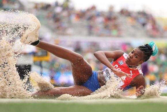 Leyanis Pérez estuvo a un salto de la medalla de bronce. foto: Getty Images	
