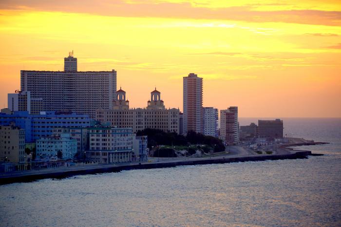 l malecón: Horizontal vista donde la almenara avisa su llegada. FOTO: NATURALEZA SECRETA