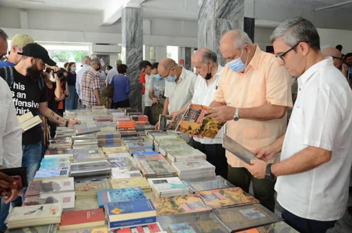 Inaugurada la librería Tuxpan. 