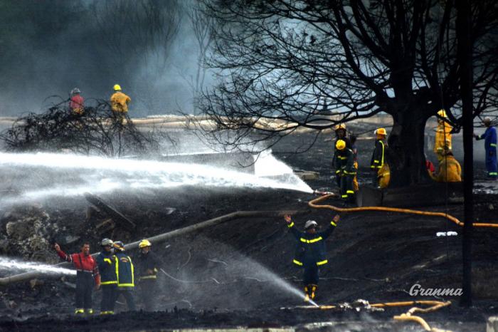 BOMBEROS
