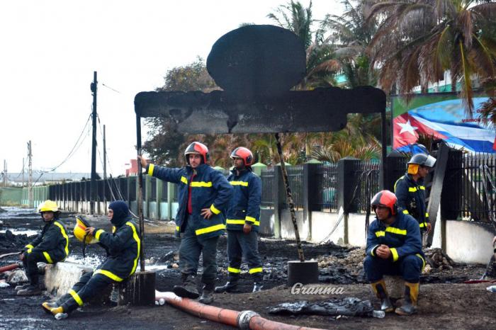 BOMBEROS