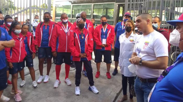 El conjunto cubano dialogó con médicos de la Isla.