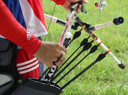 Cuba prepara a dos practicantes bajo las órdenes del santiaguero Juan Carlos Stevens, la principal figura de esta disciplina en la Isla y recientemente retirado del deporte activo.