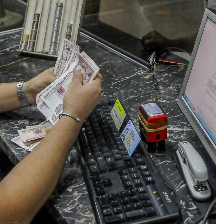 Banco Popular de ahorro, sucursal 23 y P, Vedado Plaza