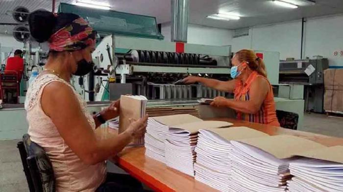 Garantiza Las Tunas cuadernos para curso escolar 2022-2023