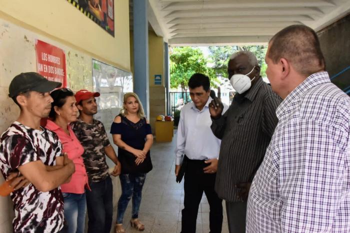 Esteban lazo realiza visita parlamentaria a las tunas