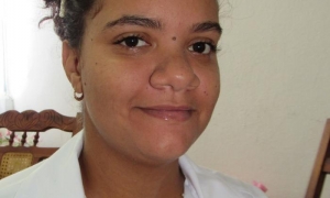 La joven doctora Annalie Rondón valora el carácter inclusivo y preventivo del nuevo Código de las Familias. Foto del autor