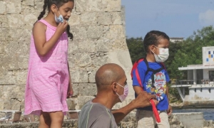 Caravana  en el Malecón habanero por el sí al Código de las familias en