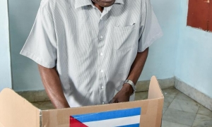 Esteban Lazo Referendo