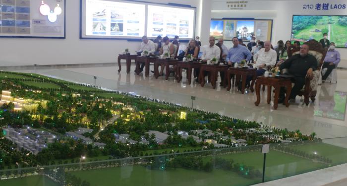 solidaridad entre Cuba y Laos