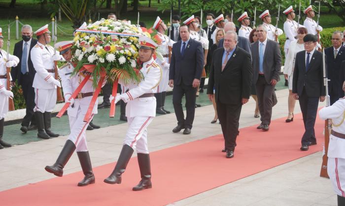 solidaridad entre Cuba y Laos
