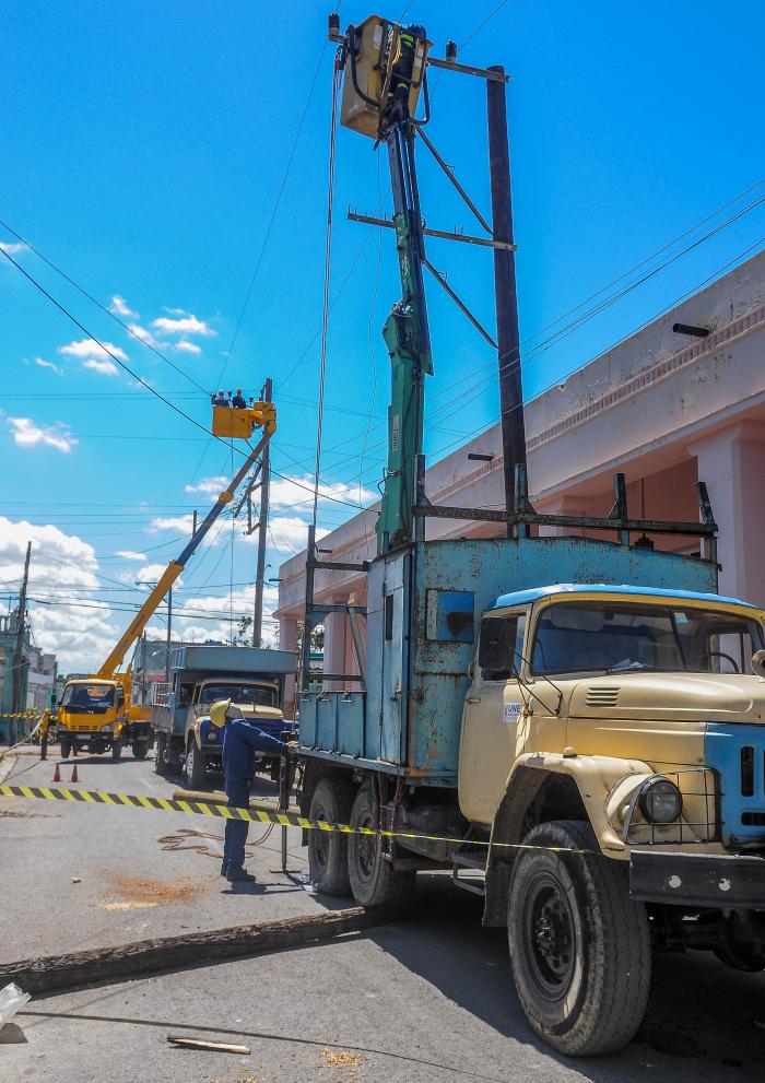 En Pinar del Río se había podido restituir el servicio eléctrico al 23,82 % de los clientes. Foto: José Manuel Correa