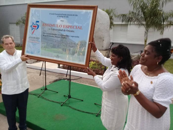 Felicita Diaz-Canel a la Universidad de Oriente en su 75 aniversario