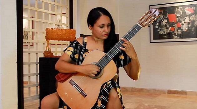 Celebran en Cienfuegos Día Mundial de la Guitarra