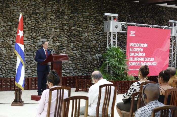 Presentan informe sobre el bloqueo de EE. UU. a Cuba