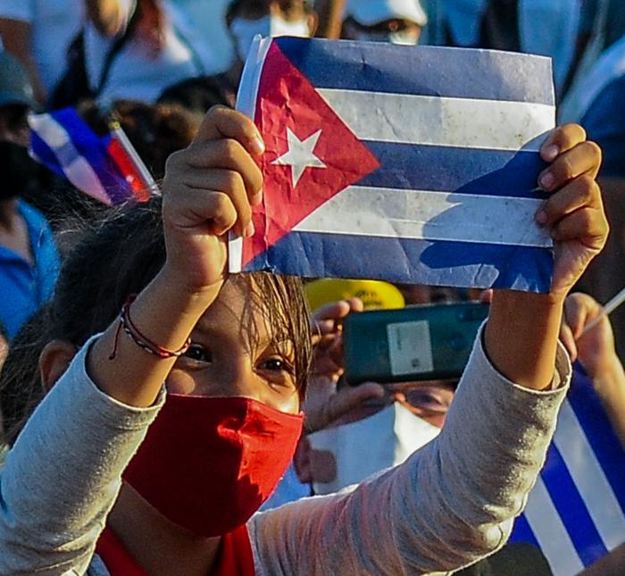 Desfile del pueblo por la Plaza de la Revolución con motivo del día internacional de los trabajadores el 1ro de mayo