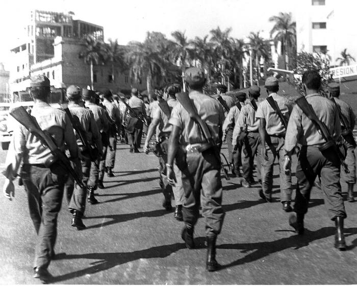 Entrenamiento de las primeras Milicias Nacionales Revolucionarias (MNR)
MIli0007