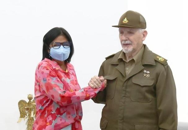 Ramiro Valdés y Delcy Rodríguez