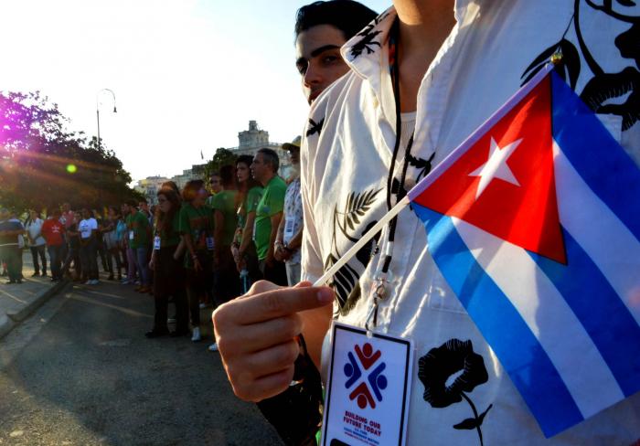 homenaje a los ocho estudiantes de medicina.