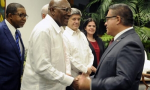 Valdez Mesa recibe a Congresisas de EE. UU.