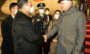 Díaz-Canel es recibido por autoridades chinas