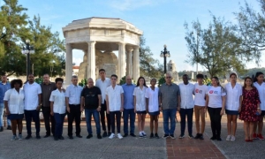 homenaje a los ocho estudiantes de medicina.