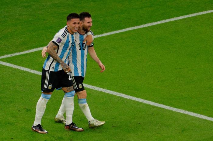 Enzo Fernández fue figura clave en el éxito de Argentina y fue reconocido como mejor jugador joven del evento.