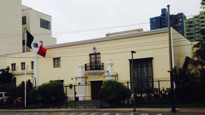 Marcelo Ebrard señaló que la familia de Pedro Castillo se resguarda en la embajada de México en Perú