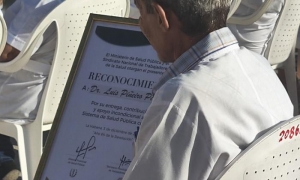 Continúa de pie nuestro ejército de batas blancas