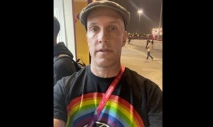 Días atrás Wahl se hizo célebre en Qatar después de haber sido arrestado por llevar una camiseta arcoíris, en apoyo a la comunidad LGBTI