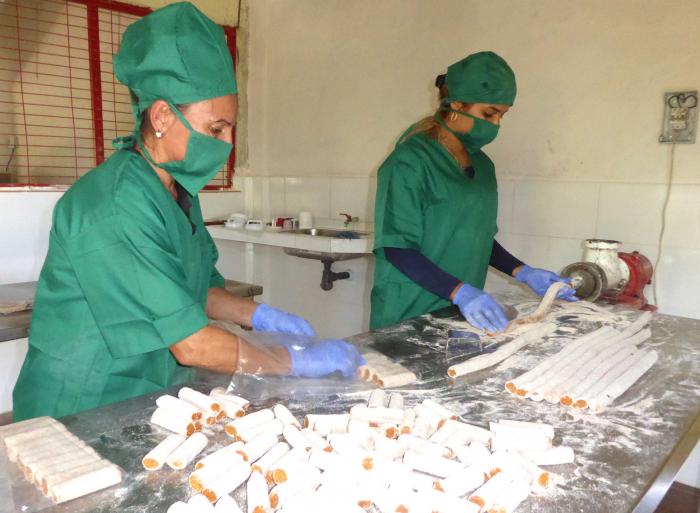 El empleo de la harina de yuca como extensor evitó detener la elaboración de croquetas y otros productos cárnicos. Foto del Autor
