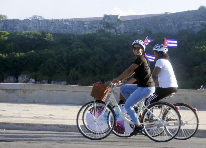 Caravana en el Malecón habanero por el sí al Código de las familias