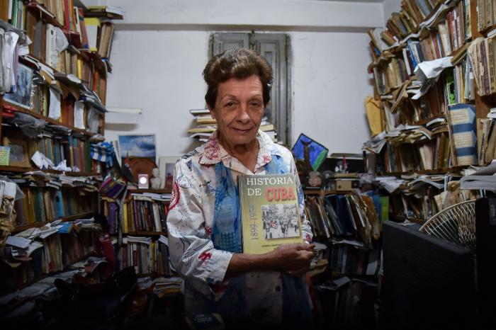 «Mis alumnos me dicen la profe de los poemas». Foto: Ariel Cecilio Lemus