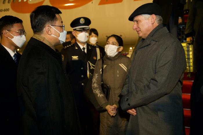 El presidente cubano en su reciente visita a China patentizó que los cubanos tomamos de referente a China para resistir creativamente ante los desafíos
