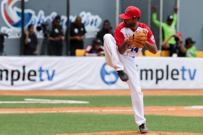 FOTOS Serie del Caribe - Cuba vs Dominicana (Juego 2)