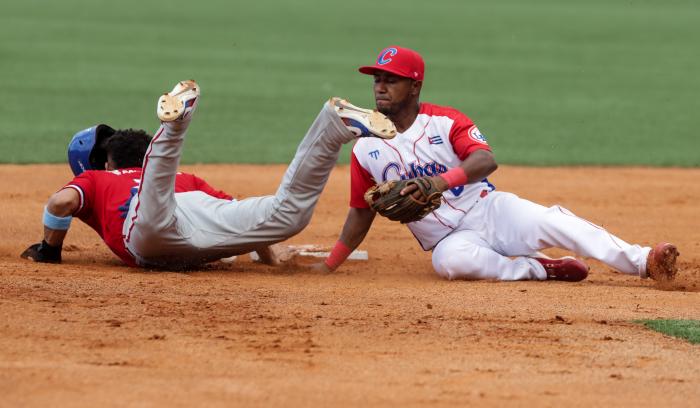 FOTOS Serie del Caribe - Cuba vs Dominicana (Juego 2)