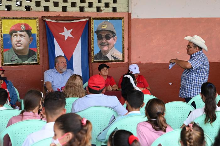 Primer Ministro en Gibara