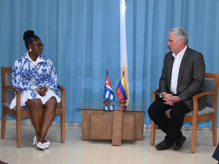 La Vicepresidenta colombiana agradeció el esfuerzo de Cuba por «ayudarnos a encontrar caminos y posibilidades para la paz». foto: Estudios Revolución	
