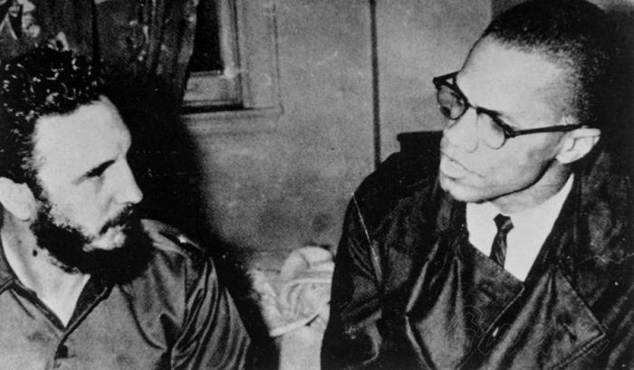Encuentro de Fidel y Malcom X, dirigente afroamericano, en el hotel Theresa, Harlem, Nueva York. 21 de septiembre de 1960. 