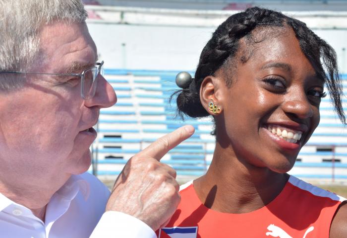 Tomas Bach Pdt Del COI visita Cuba   Estadio Panamericano