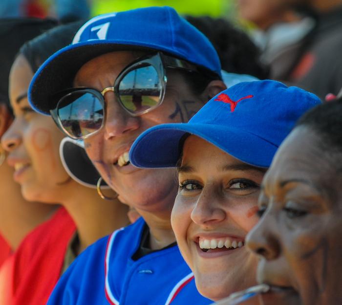 Sexto juego de la final del play off de beisbol entre los equipos de Granma y Matanzas en el estadio Mártires de Barbados en Granma, ganado por el equipo de Granma,