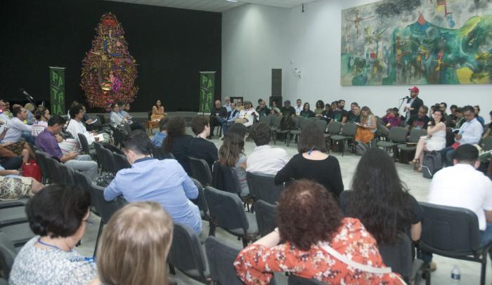 Intervención de Pedro Jorge Velázquez, periodista del periódico Granma en el Coloquio Internacional Patria, desarrollado en la Casa de las Américas.