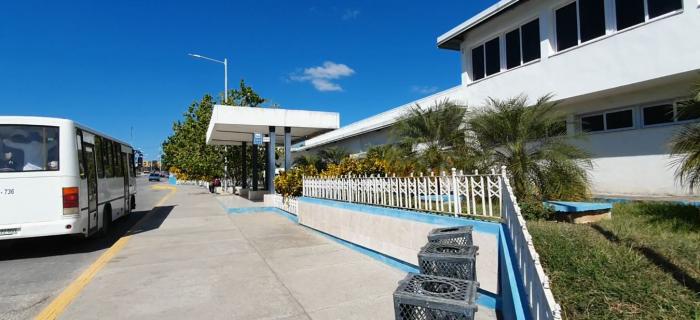 La terminal nueva de Sancti Spíritus es un edificio moderno y confortable. Foto del autor 
