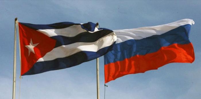 BANDERAS CUBA RUSIA