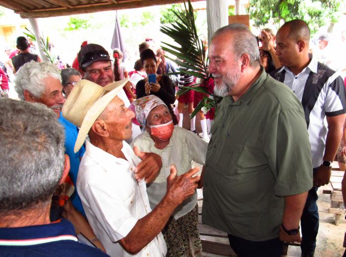 El miembro del Buró Político del Partido Comunista de Cuba y primer ministro, Manuel Marrero Cruz, volvió ayer a Gibara
