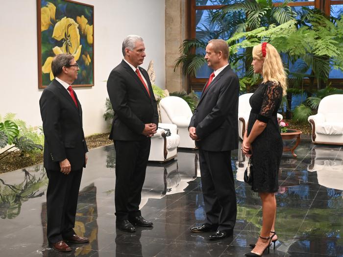 Recibió Díaz-Canel las Cartas Credenciales de nuevos embajadores